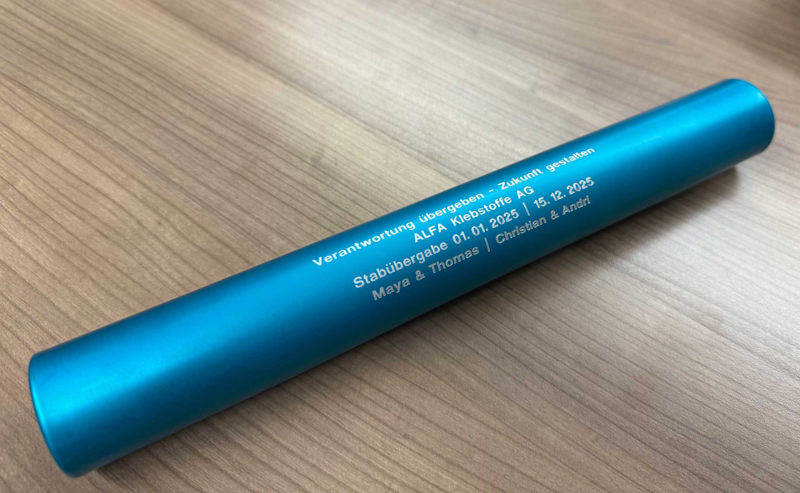 Startseite 15 Neue Generation übernimmt bei ALFA Klebstoffe AG